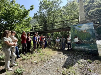 Presentació del programa d'activitats dels guies intèrprets del PN Alt Pirineu al pont de l'ermita d'Arboló (Foto: ACN/Marta Lluvich)