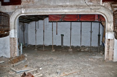 El teatre de La Lira de Tremp, que l'Ateneu del Pallars vol restaurar (Foto: ACN)