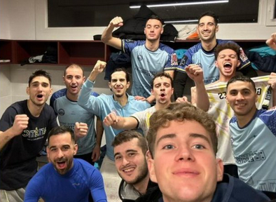 L'Atlètic Club La Seu celebra la setena victòria seguida de la temporada, a Fonollosa (Foto: A.C. La Seu)