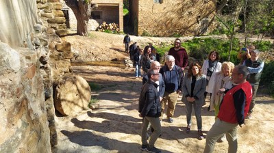 Laura Vilagrà visita el recuperat camí de la Fontvella de Tremp
