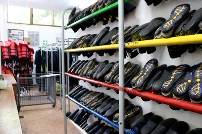 Material d'una empresa de ràfting (Foto: ACN)