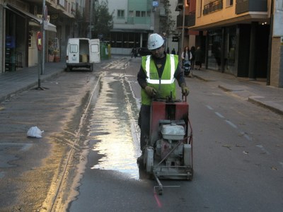 Obres al col.lector del carrer Regència d'Urgell