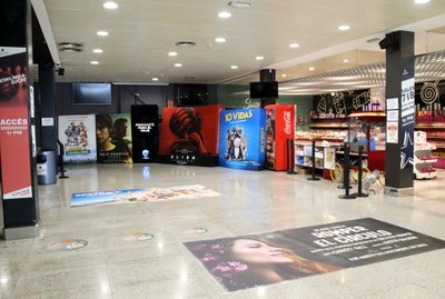 Entrada d'una sala de cinema (Foto: ACN)