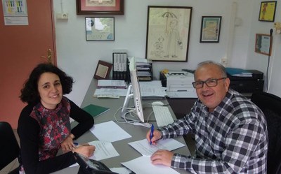 Signatura del conveni entre l'Escola Albert Vives i Intress