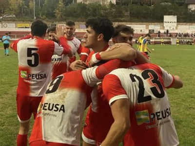 El CE Oliana celebra un dels gols marcats contra el CF Pobla (Foto: CE Oliana)