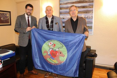 Albert Batalla, amb el doctor cubà Manuel Verdezia Jarque i Pere Mentruit