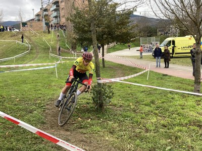 Disputa del 5è Gran Premi La Seu d'Urgell de Ciclocròs, a l'Horta del Valira