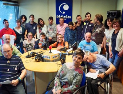 Els usuaris del Taller Claror han gravat les falques promocionals dels Special Olympics, als nous estudis de RàdioSeu