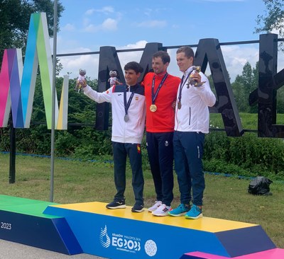 Miquel Travé rep la medalla de plata en C1 als Jocs Europeus