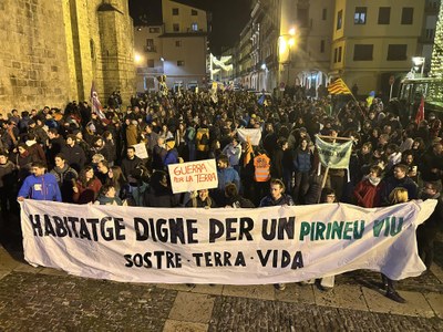 Manifestació per un habitatge digne, a la Seu d'Urgell