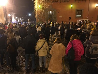 Concentració a la plaça dels Oms per exigir l'alliberament de Jordi Sànchez i Jordi Cuixart