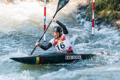 Mònica Doria, a la competició de K1 de la Copa del Món d'eslàlom a la Seu (Foto: Marc Etxaniz)