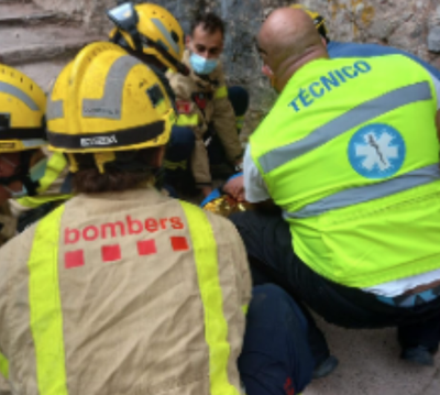 Actuació dels serveis d'emergències (Foto: Bombers)