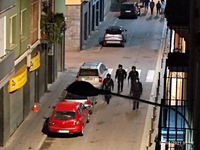 Mossos d’Esquadra al carrer de Sant Ermengol
