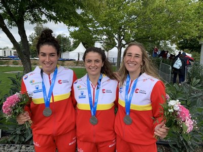 Miren Lazkano, Klara Olazabal i Núria Vilarrubla, subcampiones del món d'eslàlom en patrulles (Foto: Guille Díez-Canedo)