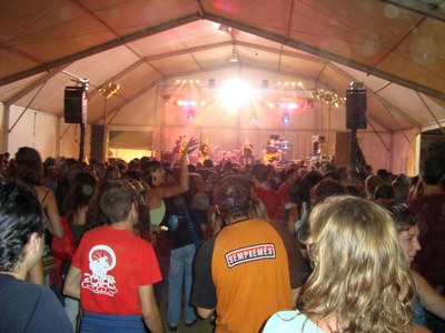 Concert a l'escenari de les Casetes