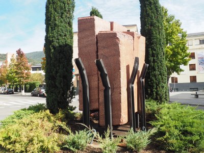 Monument a Lluís Companys a la plaça de les Monges de la Seu
