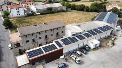 Instal·lació fotovoltaica completa (Foto: Peusa)