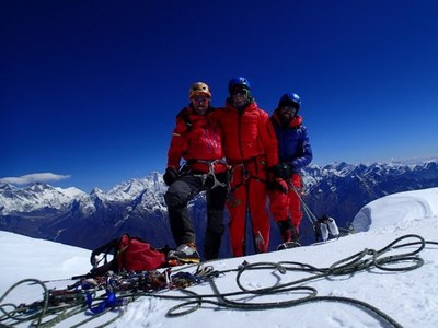 Roger Cararach, Oriol Baró i Santi Padrós, al Nepal (FEEC)