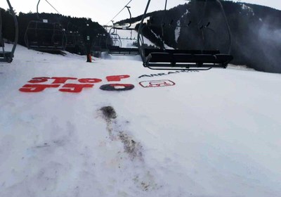 Pintada d'Arran a la Molina contra els Jocs d'Hivern (Foto: Arran)