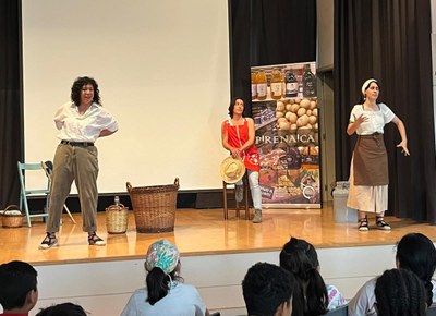 Representació teatral promoguda per la Cooperativa Pirenaica (Foto: Cooperativa Pirenaica)