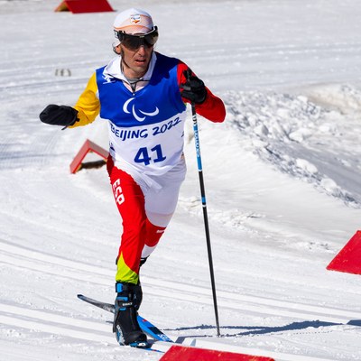 Pol Makuri, a la cursa de 20 km estil clàssics dels Jocs Paralímpics de Pequín 2022 (Foto: FEDPC)