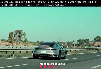 Un conductor andorrà enxampat a l'A-2 a 231 km/h (Foto: Mossos d'Esquadra)