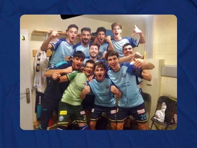 L'Atlètic Club La Seu celebra la seva primera victòria en partit oficial, a Golmés (Foto: AC La Seu)
