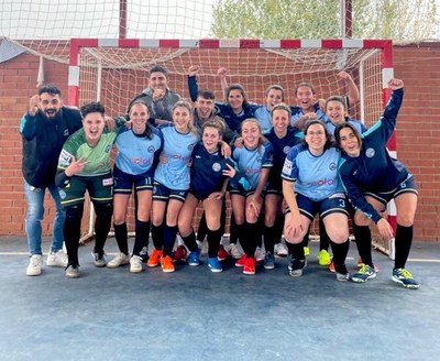 L'Atlètic Club La Seu femení celebra, a Fonollosa, la seva primera victòria oficial (Foto: ATLS)