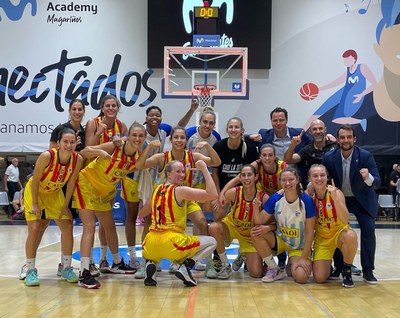 El Cadí La Seu celebra la victòria a la pista del Movistar Estudiantes (Foto: Juan Pelegrín / Movistar Estudiantes) 