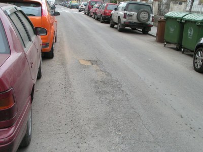 Carrer Sant Ermengol - Falta manteniment