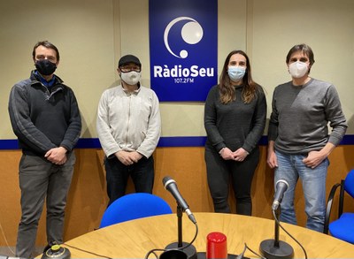 Pep Graell, Santi Miarnau, Anna Bigordà i Jordi Pino, després de la gravació de la tertúlia amb motiu del Dia Mundial de la Ràdio