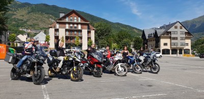 Periodistes que participen en la promoció del projecte 'Moturisme' (Foto: Diputació de Lleida)