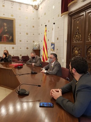Ramon Tremosa, a la sala d'actes de l'Ajuntament de la Seu d'Urgell (Foto: Aj. la Seu)