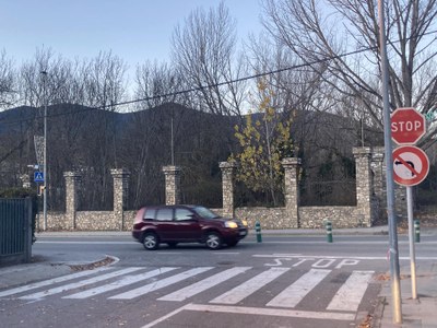 El carrer de Circumval·lació de la Seu d'Urgell, a la confluència amb l'N-260