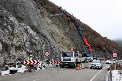 Reobert un carril de l'N-260 al Pont de Bar després d'una esllavissada (Foto: ACN)