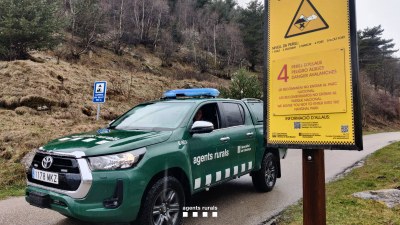 Un vehicle dels Agents Rurals en un dels accessos al Parc (Foto: Agents Rurals)