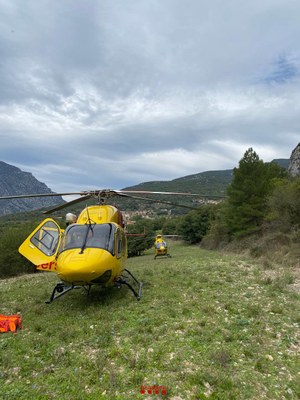 Rescat d'un escalador a Roca Narieda (Foto: Bombers Generalitat)
