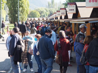 El Camí Ral de Cerdanya ha acollit la 27a Fira de Formatges Artesans del Pirineu, dins de la Fira de Sant Ermengol