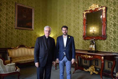 Recepció de Joan-Enric Vives a Albert Batalla