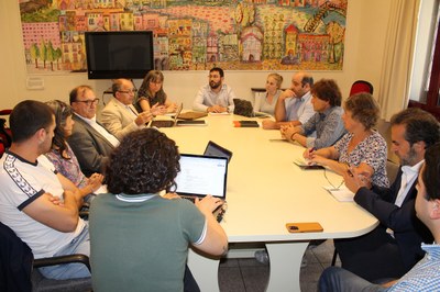 Reunió del sector làctic a l'Ajuntament de la Seu d'Urgell (Foto: Ajuntament de la Seu)