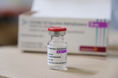 Primeres dosis del vaccí d'AstraZeneca distribuïdes a Catalunya (Foto: ACN)