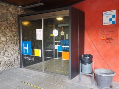 Entrada del Sant Hospital de la Seu d'Urgell