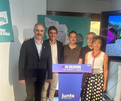 Roda de premsa de Salvador Vergés i Jordi Fàbrega per explicar les esmenes de Junts als pressupostos de la Generalitat 2026