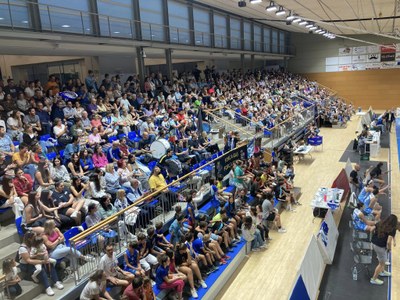 La grada del Palau d'Esports, durant el partit Cadí La Seu-Baxi Ferrol d'aquest diumenge (Foto: RàdioSeu)