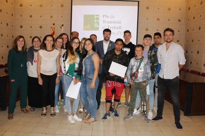 Acte de lliurament  de les orles dels alumnes del PTT (Foto: Ajuntament de la Seu)