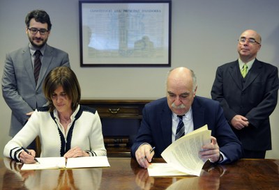 Signatura del conveni entre Andorra i la UNED (Foto: Govern d'Andorra)
