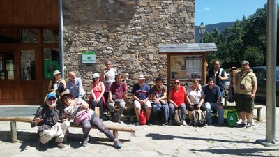 Usuaris de Salut Mental del Pallars, en una visita al Parc Nacional d'Aigüestortes
