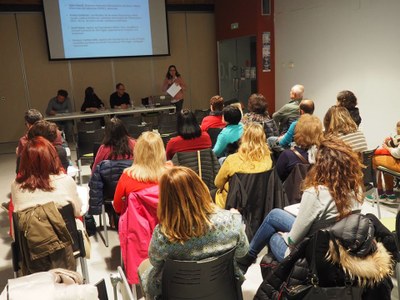 Taula rodona sobre els menjadors escolars
