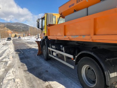 Maquinària del Ministeri de Foment per a la neteja de carrers (Foto: Ajuntament de la Seu)